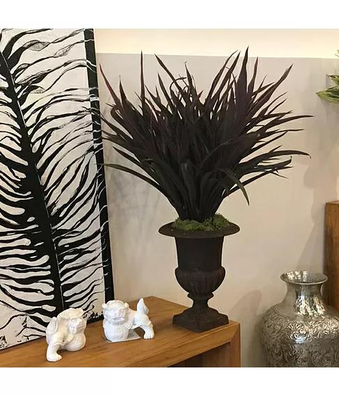 imagem de  Jarro Leblon em Ferro Fundido 37cm VF112 Design Clássico e Decorativo