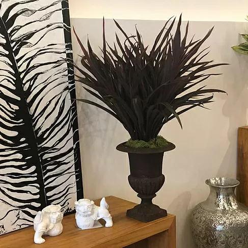 imagem de  Jarro Leblon em Ferro Fundido 37cm VF112 Design Clássico e Decorativo