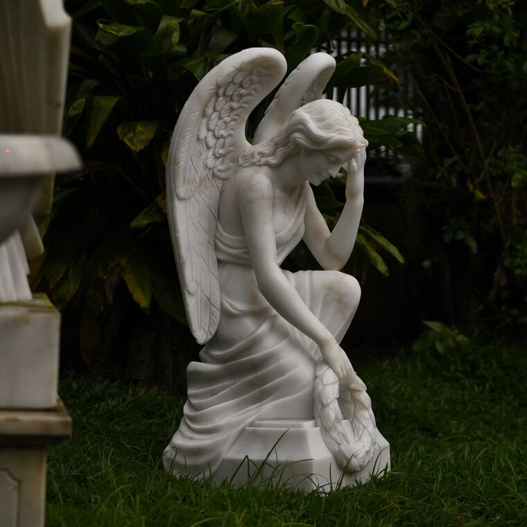 imagem do produto Anjo da Mem�ria Eterna M�rmore Branco 160cm - IMP367