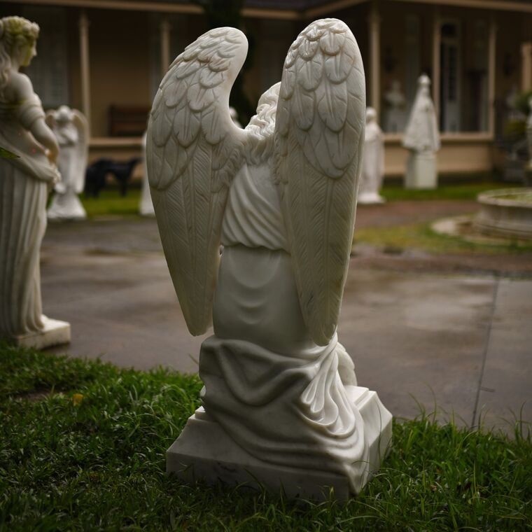 imagem do produto Anjo da Mem�ria Eterna M�rmore Branco 160cm - IMP367