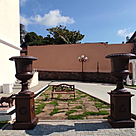 imagem do produto Base de Vaso Romano GG em Ferro Fundido 95cm VRF101 Para Jardins de Luxo 