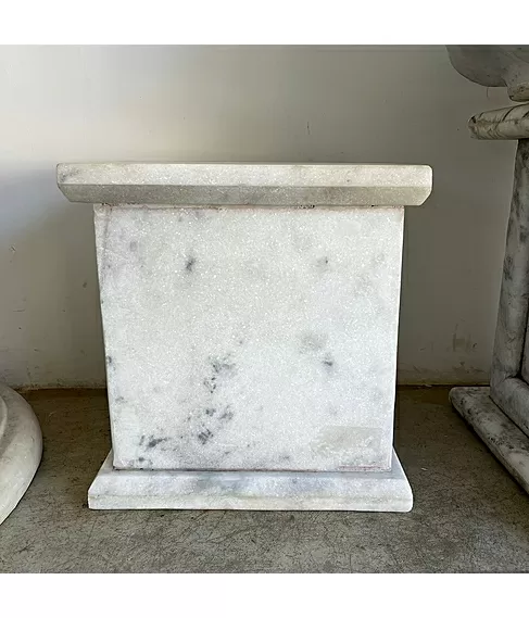 imagem de Base em Mármore Branco 40cm VRMP293 Para Esculturas e Jardins Luxuosos