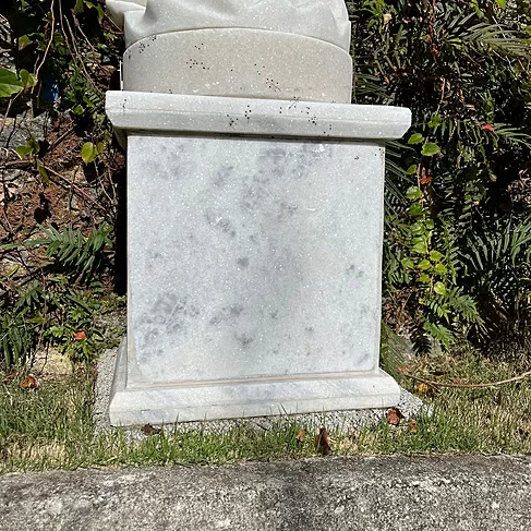 imagem de Base em Mármore Branco 50cm VRMP288A Clássica para Esculturas e Decoração de Luxo 