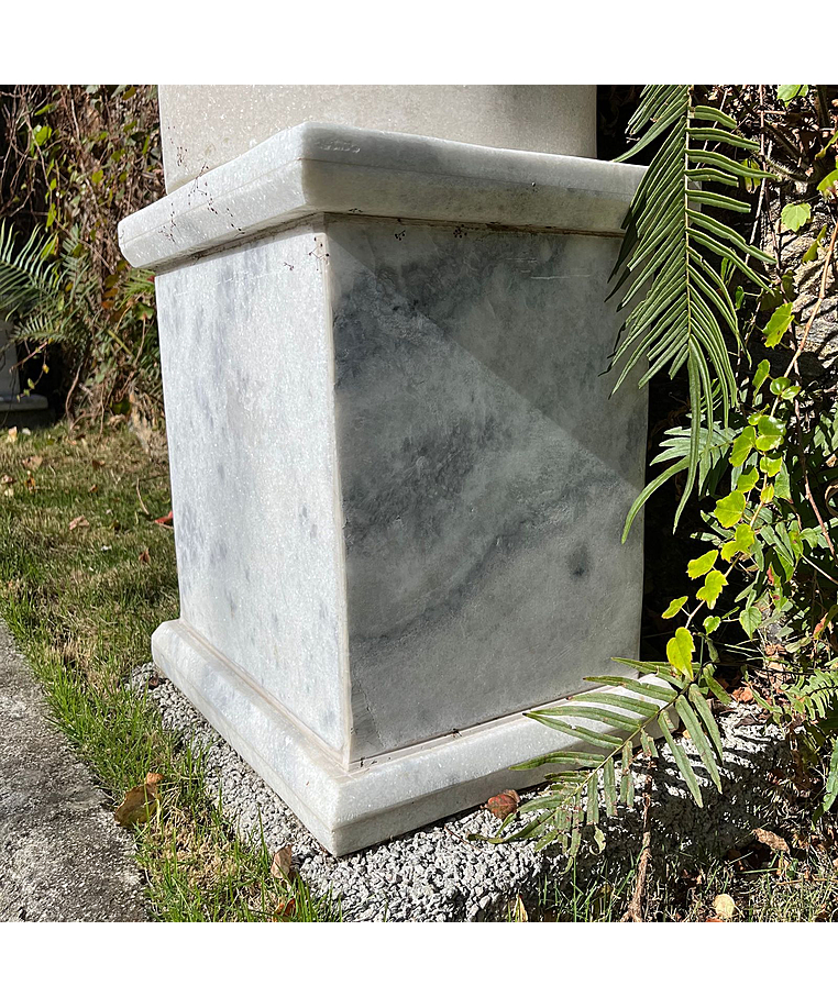 imagem do produto Base em M�rmore Branco 50cm VRMP288A Cl�ssica para Esculturas e Decora��o de Luxo 