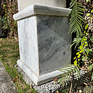 imagem do produto Base em M�rmore Branco 50cm VRMP288A Cl�ssica para Esculturas e Decora��o de Luxo 