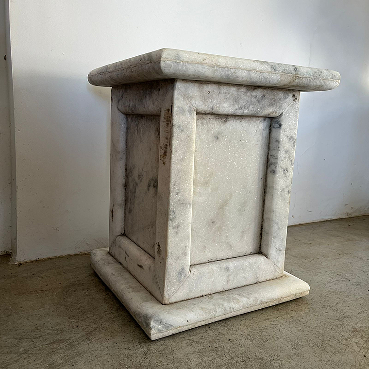 imagem do produto Base em M�rmore Branco 50cm VRMP291