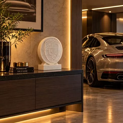 imagem de Brasão Porsche em Mármore Branco 46cm VRMP369