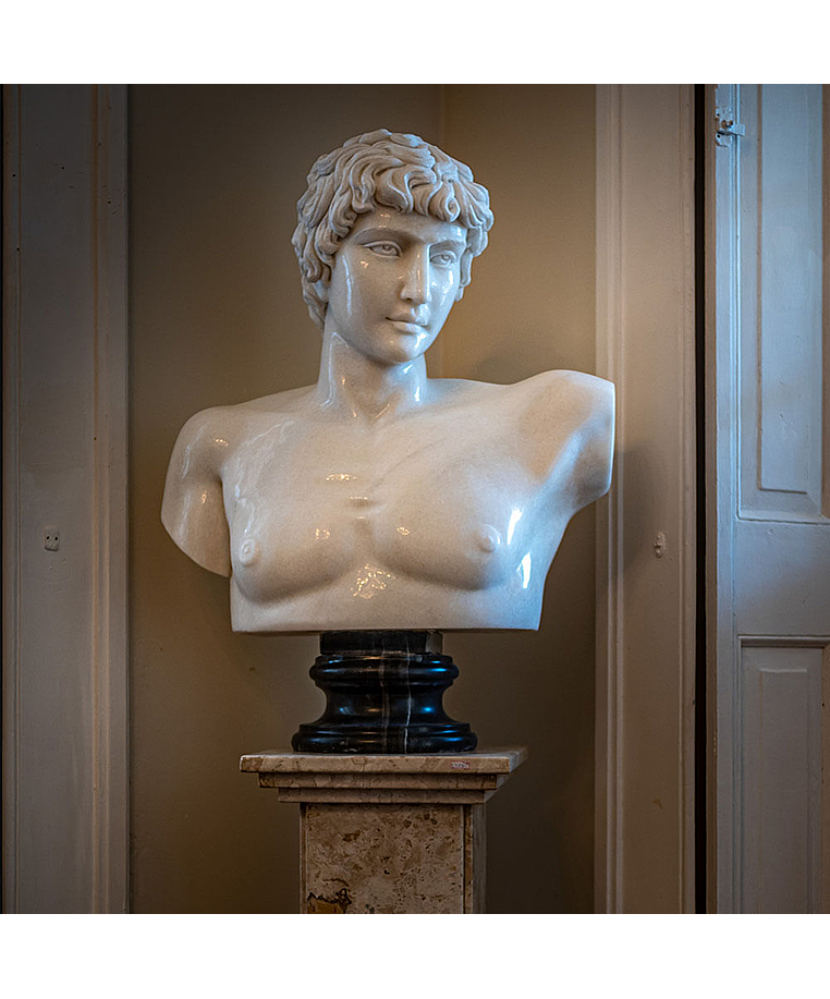 imagem do produto Busto Ant�noo M�rmore Branco 80cm BMP023 Escultura Cl�ssica e Sofisticada