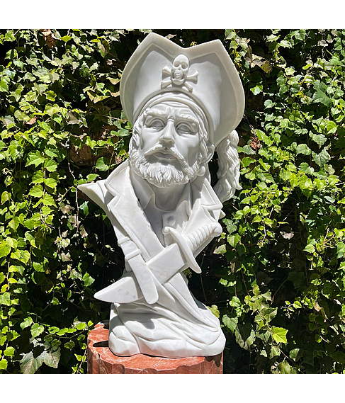 imagem de Busto Capito Pirata em Mrmore Branco 60cm - BMP049