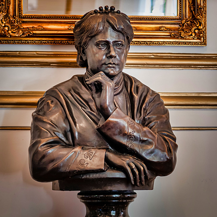 imagem do produto Busto de Bronze Helena Blavatsky 90cm BBZ076 Escultura Art�stica Monumental 