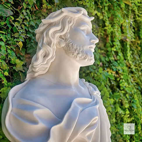 imagem de Busto de Jesus Cristo em Mármore Branco 79cm BMP061 Escultura Sacra Sofisticada
