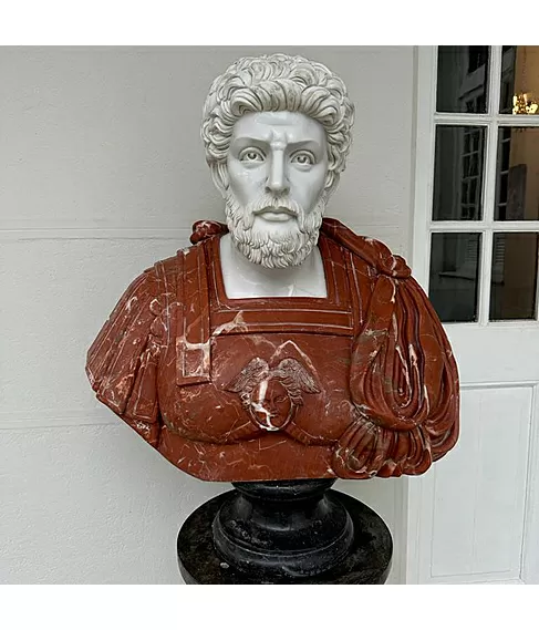 imagem de Busto em Mármore Soldado Romano 79cm - BMP030