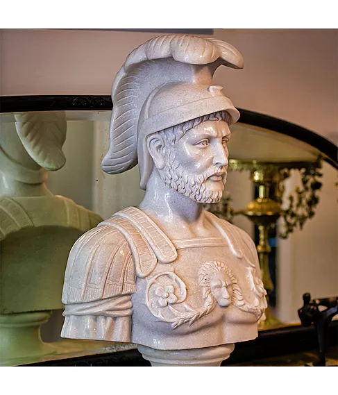 imagem de Busto em Mármore Soldado Romano 79cm - BMP032