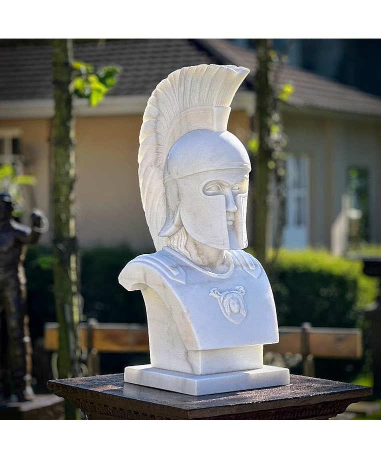 imagem do produto Busto Espartano M�rmore Branco 82cm - BMP072