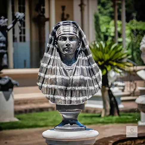 imagem de Busto Faraó em Mármore Preto 87cm BMP063 Escultura Imponente e Sofisticada