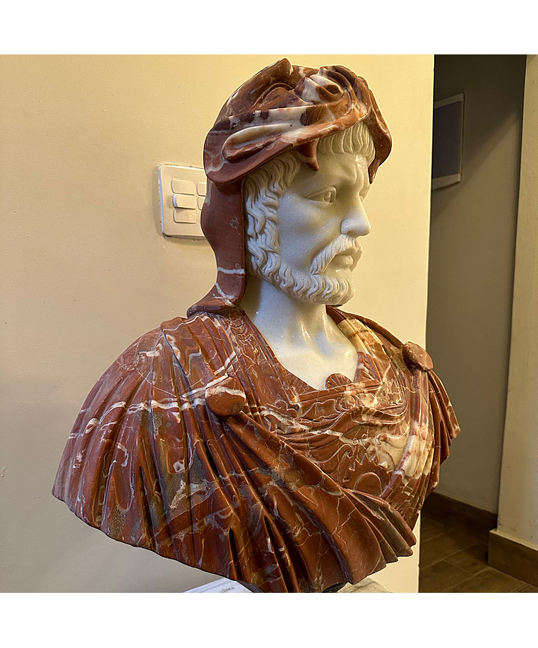 imagem do produto Busto H�rcules VIII em M�rmore 77cm BMP046 For�a e Express�o Cl�ssica