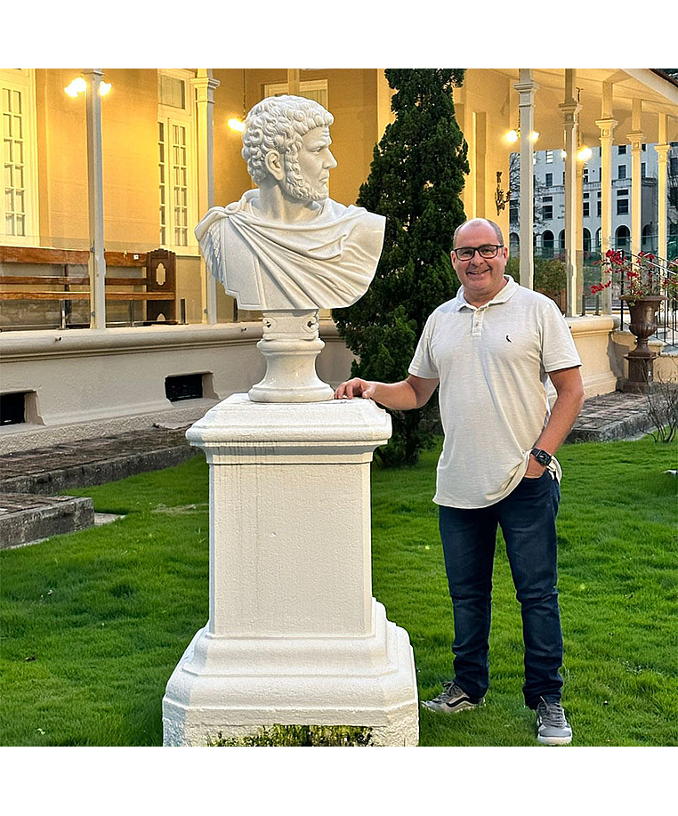 imagem do produto Busto Imperador Caracala 100cm BMP048  Alto Padr�o