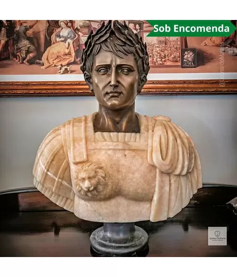 imagem de Busto Imperador Romano César em Mármore Color e Bronze 80cm - BMP073