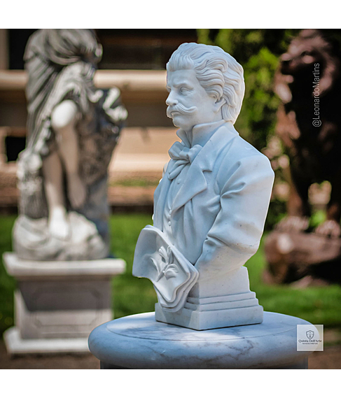 imagem de Busto Johann Strauss em Mrmore Branco 56cm - BMP068