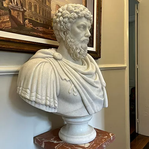 imagem de Busto Marco Aurélio em Mármore Branco 80cm BMP047 Elegância Atemporal