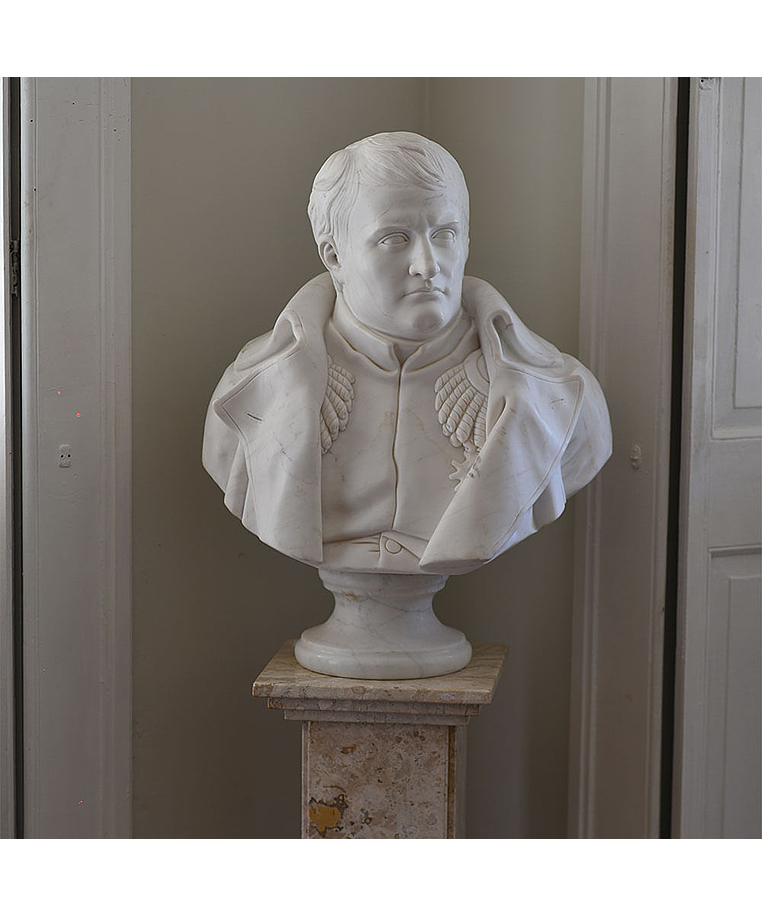 imagem do produto Busto Napole�o Bonaparte em M�rmore Branco 83cm BMP056 Poder e Estrat�gia