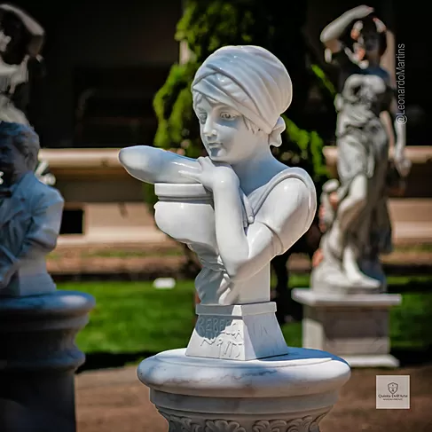 imagem de Busto Rebecca Au Pints em Mármore Branco 65cm BMP067 Escultura Clássica Sofisticada