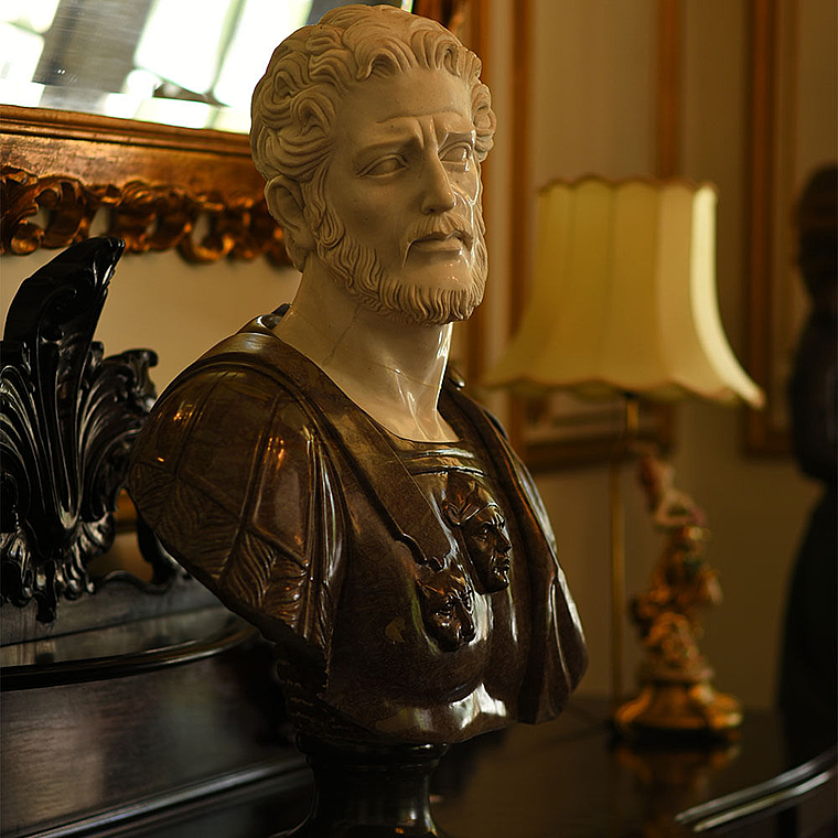 imagem do produto Busto Romano M�rmore Marrom 85cm BMP025 Escultura Cl�ssica e Imponente