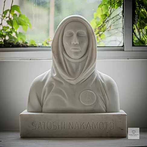 imagem de Busto Satoshi Nakamoto 50cm BMP080 Inovação e Exclusividade