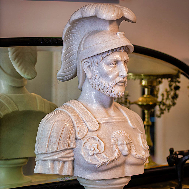 imagem do produto Busto Soldado Romano Esculpido em M�rmore 79cm BMP032
