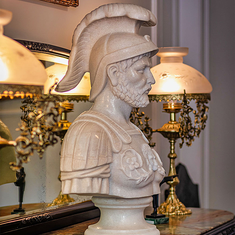 imagem do produto Busto Soldado Romano Esculpido em M�rmore 79cm BMP032