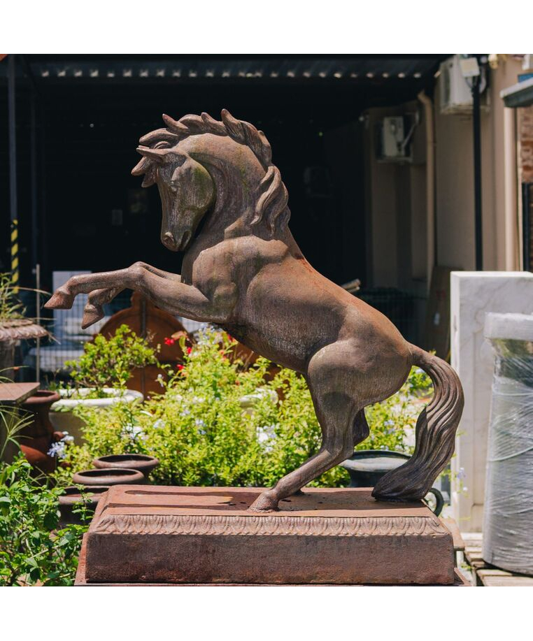 imagem do produto Cavalo Ferro Fundido 105cm - VRFF245 For�a e Eleg�ncia