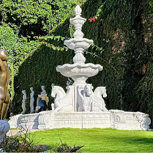 imagem de Chafariz 3 Pratos com Lago e Cavalos  Mármore 300cm - FMP210 Alto Padrão