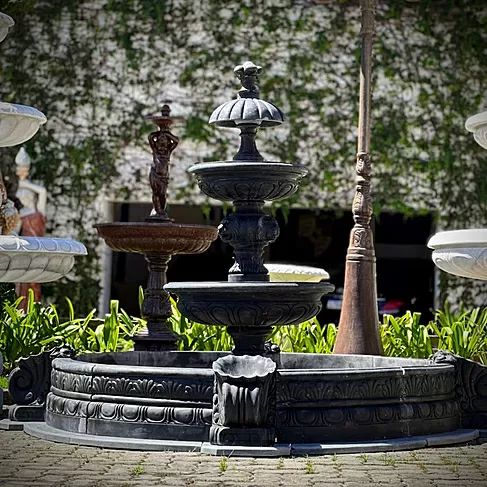 imagem de Chafariz 3 Pratos Mármore Preto 180cm - FMP236 Elegância para Paisagismo