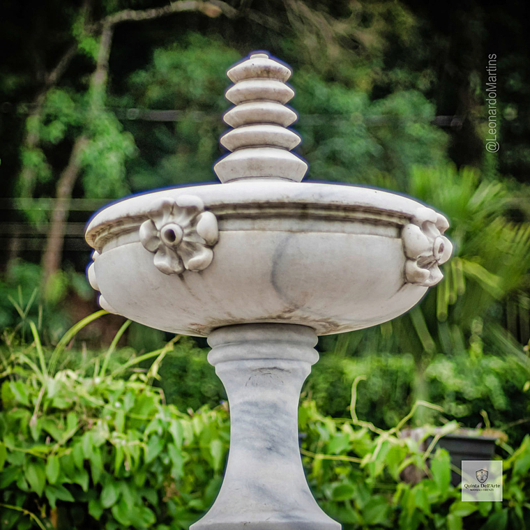 imagem do produto Chafariz de M�rmore Alhambra 2 pratos com Lago 280cm - FMP225