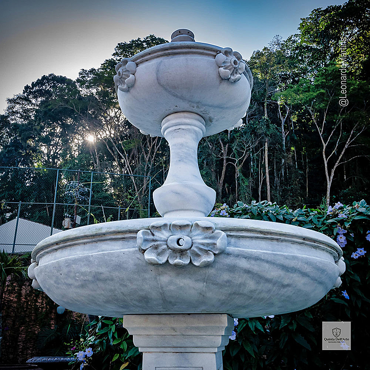 imagem do produto Chafariz de M�rmore Alhambra 2 pratos com Lago 280cm - FMP225