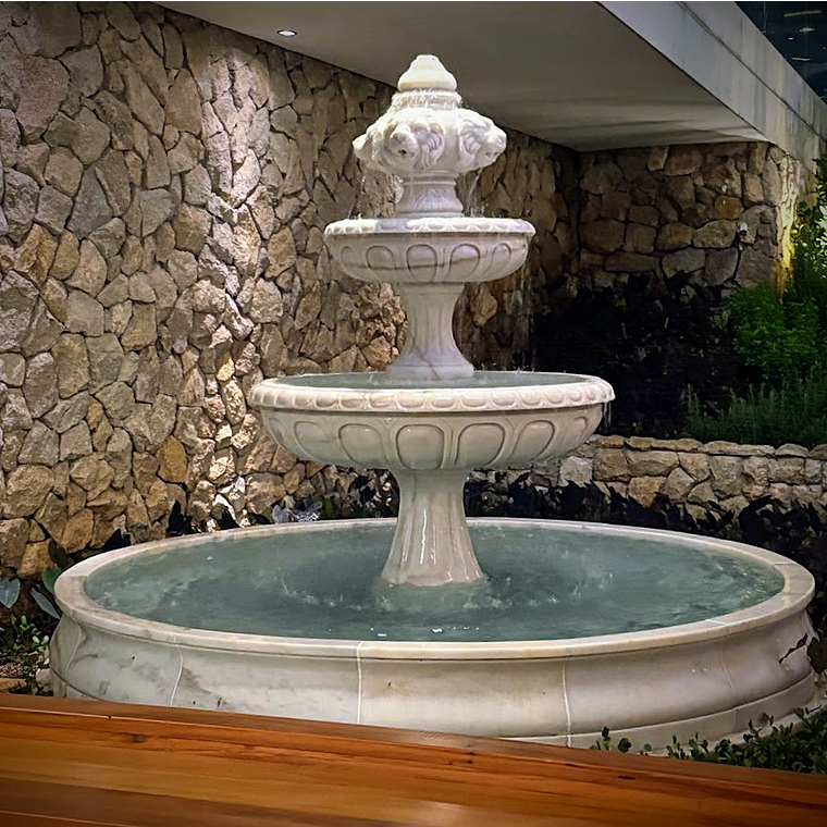 imagem do produto Chafariz de M�rmore Branco com 2 pratos e Lago - FMP353 230cm Altura