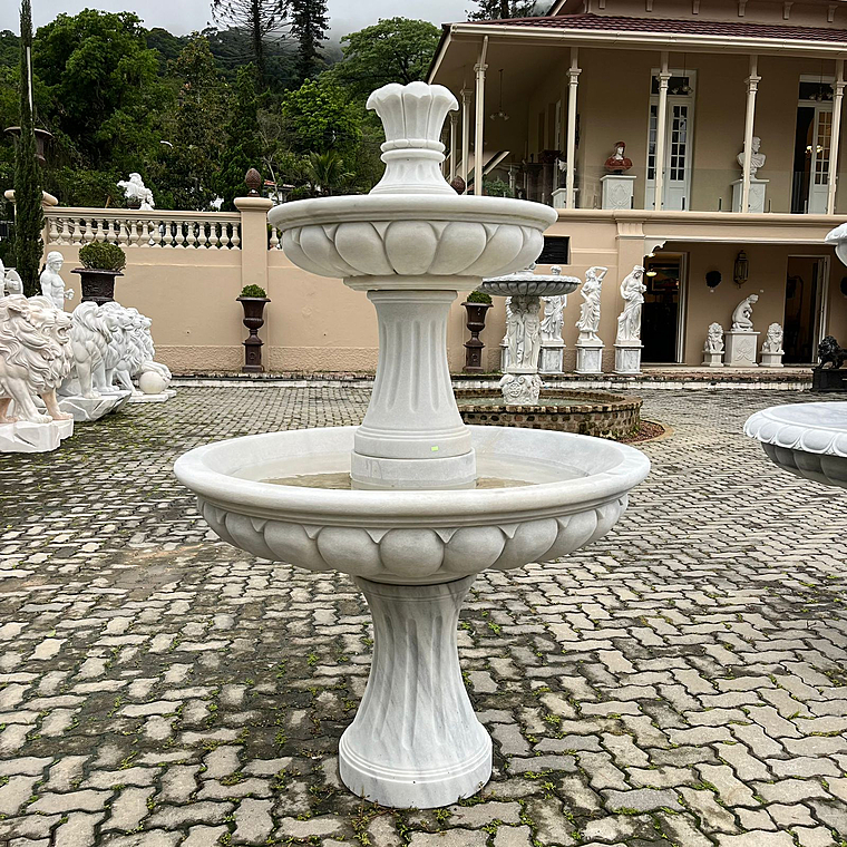 imagem do produto Chafariz Elegante em M�rmore Branco para Jardins Cl�ssicos - FMP222