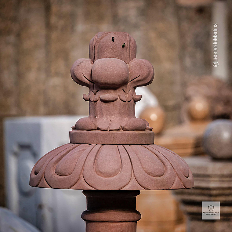 imagem do produto Chafariz em M�rmore Rosso 165cm - FMP387 Beleza e Harmonia no Jardim