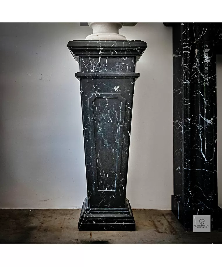 imagem de Coluna Bérgamo em Mármore Preto 100cm - VRMP359