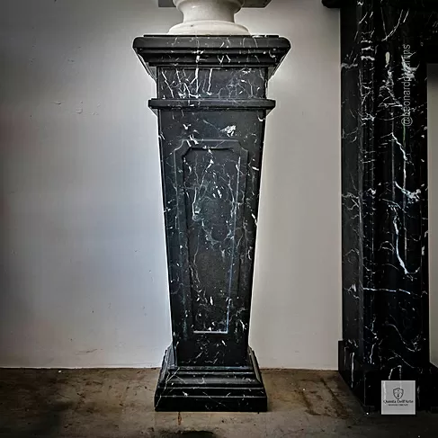 imagem de Coluna Bérgamo em Mármore Preto 100cm VRMP359 Elegante para Decoração e Projetos de Luxo 