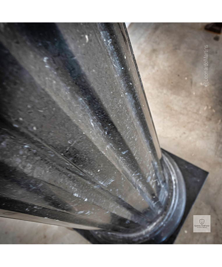 imagem do produto Coluna Bolzano em M�rmore Preto 100cm - VRMP352