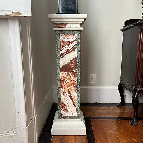 imagem de Coluna Grega em Mármore Mista 100cm VRMP349 Design Clássico