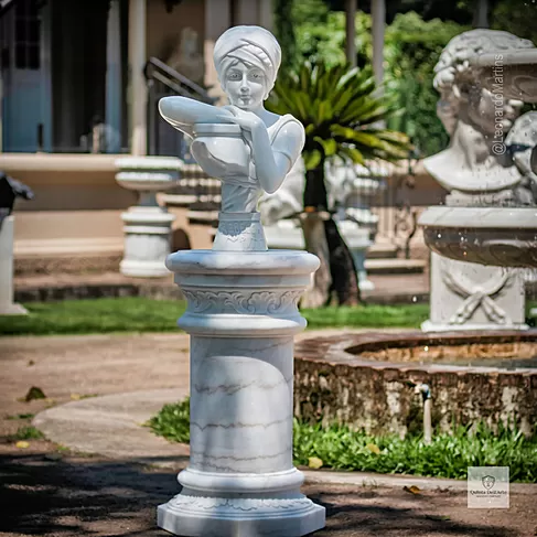 imagem de Coluna Redonda em Mármore Branco 85cm VRMP365 Elegância Clássica