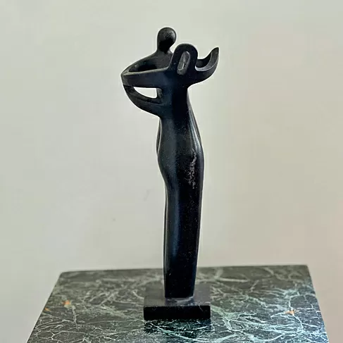 imagem de Escultura Abstrata em Mármore Preto 30cm EMP250A Design Contemporâneo