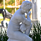 imagem do produto Escultura Afrodite Agachada 87cm - Emp447