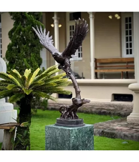 imagem de Escultura Águia de Bronze 120cm - EBZ397 Peça Imponente
