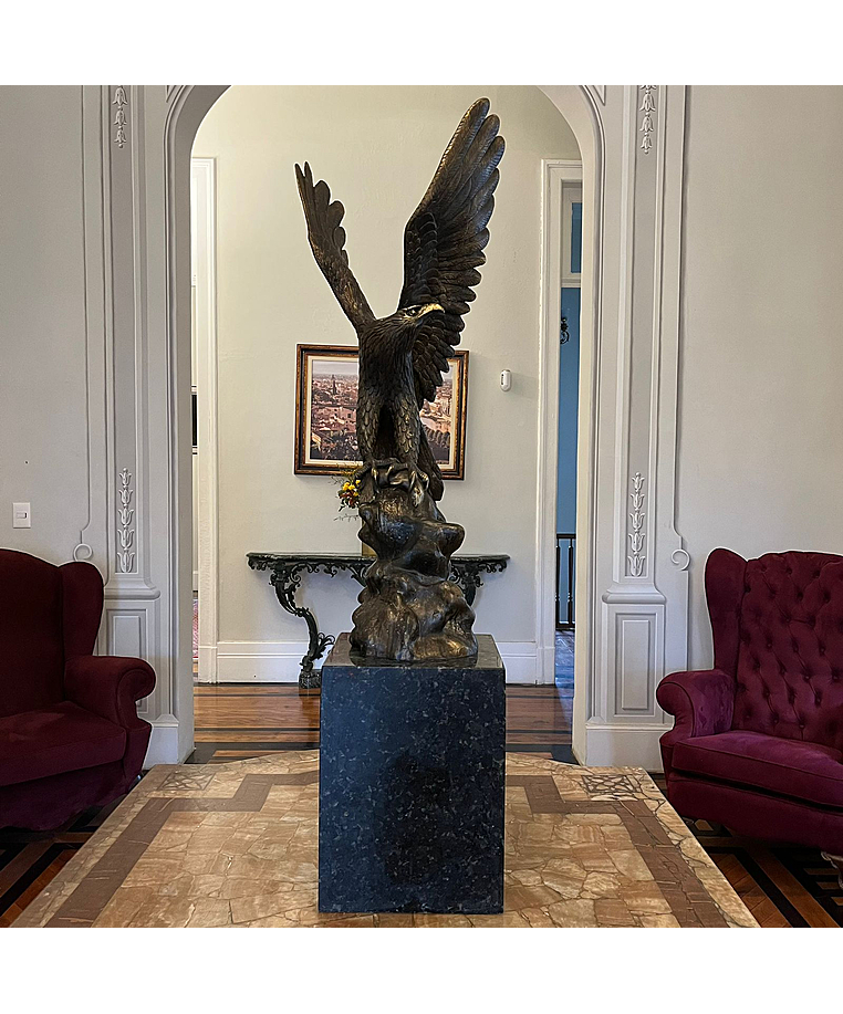 imagem do produto Escultura �guia de Bronze 123cm VRBZ332 Impon�ncia e Liberdade