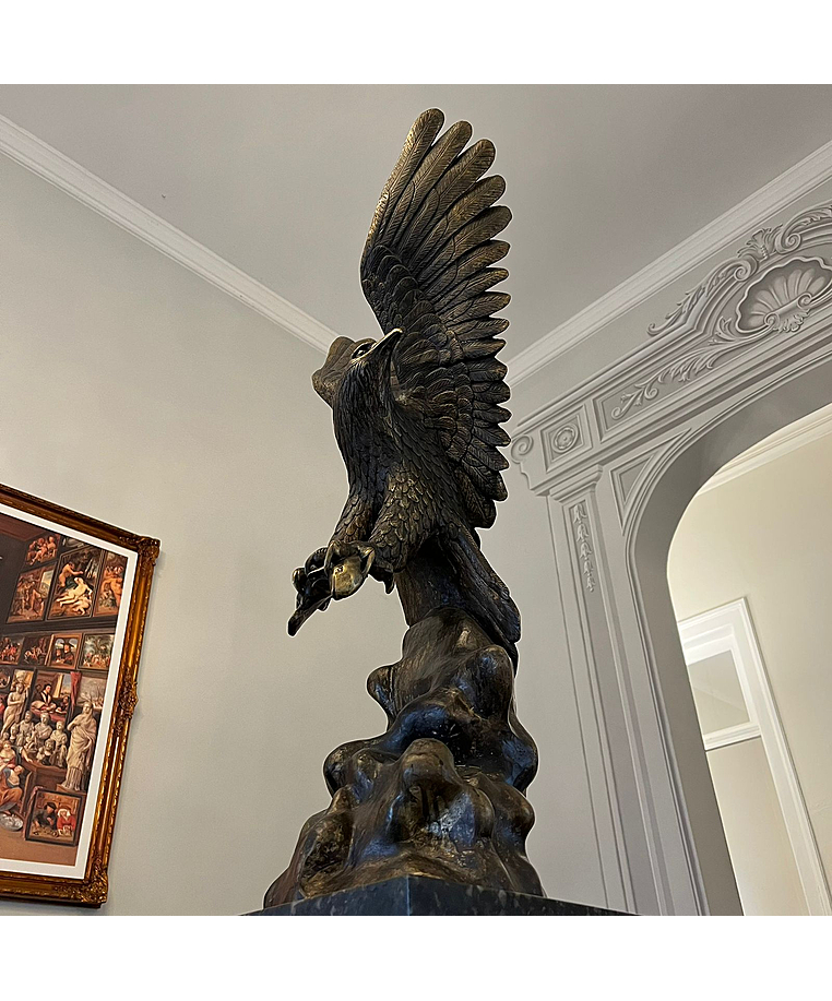 imagem do produto Escultura �guia de Bronze 123cm VRBZ332 Impon�ncia e Liberdade