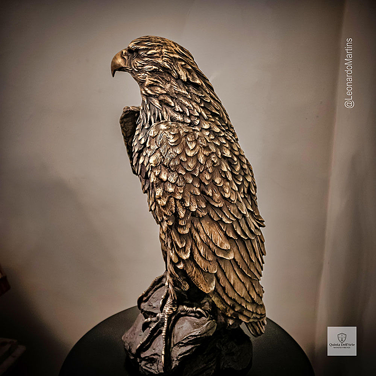 imagem do produto Escultura �guia Real em Bronze 60cm EBZ751 For�a e Eleg�ncia Natural
