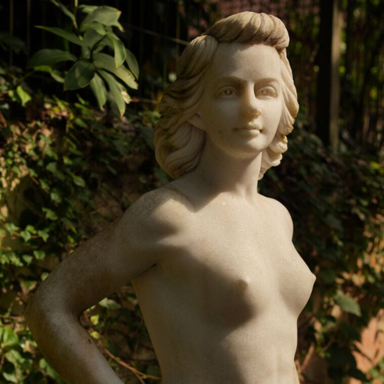 imagem do produto Escultura Anitta 160cm - EMP470 Destaque no Paisagismo de Luxo